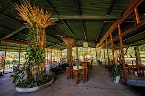 Restaurant - Bellevue Beach Nilaveli BY PARADISE COLLECTION (Nilaveli)