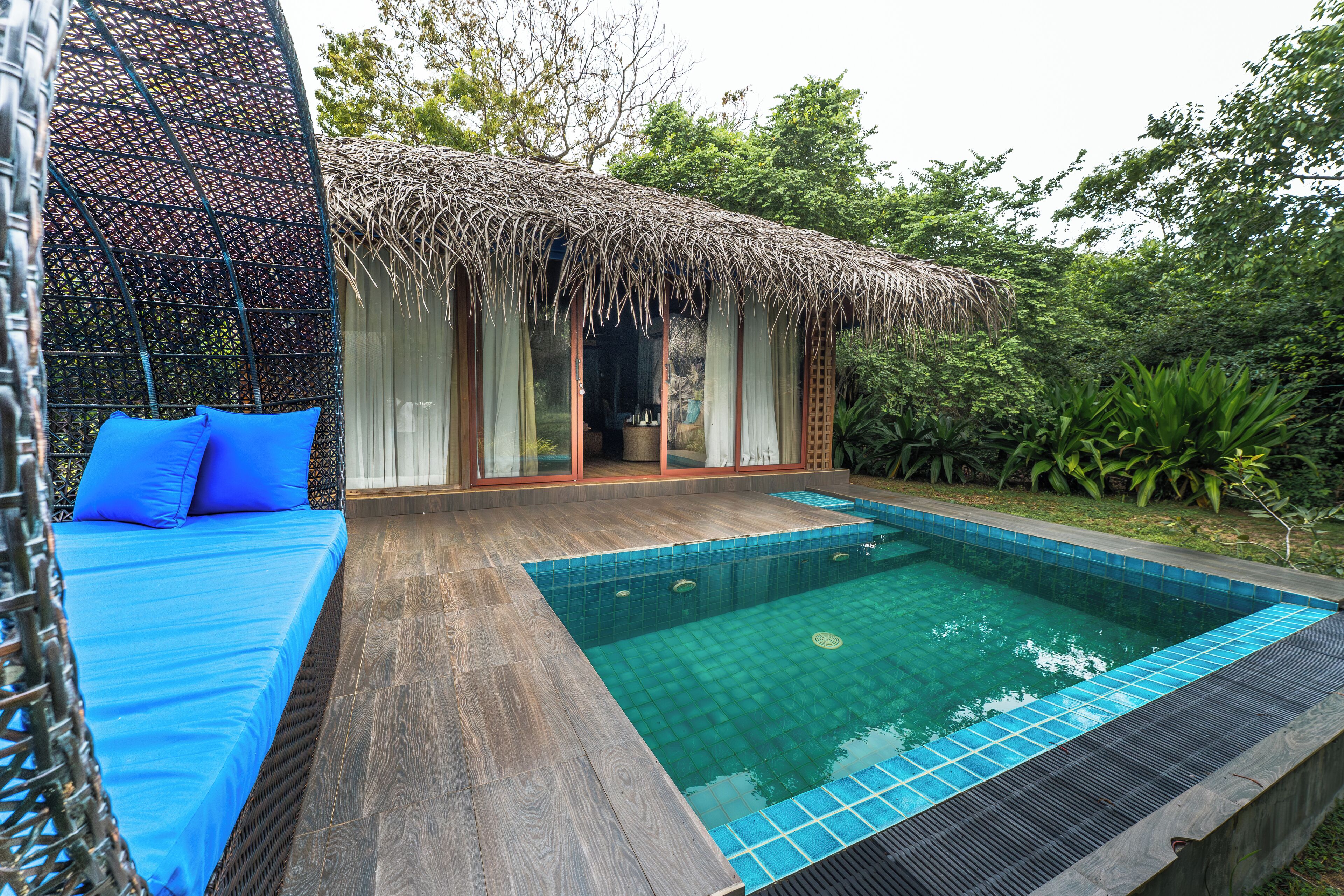 Royal Pool Villa Signature Butler Svc | Premium bedding, pillow-top beds, minibar, in-room safe