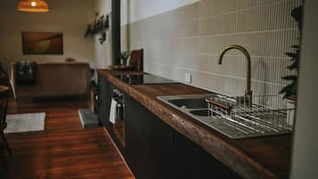 Oven, stovetop, dishwasher