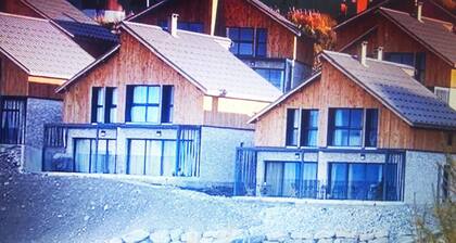 Chalet "L'Aster" 7/8pers, breathtaking view, 150m from the slopes, Risoul resort 1850