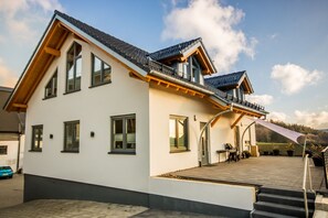 Exterior - Apartment 'Stratmann' with Shared Terrace and Wi-Fi (Lennestadt)