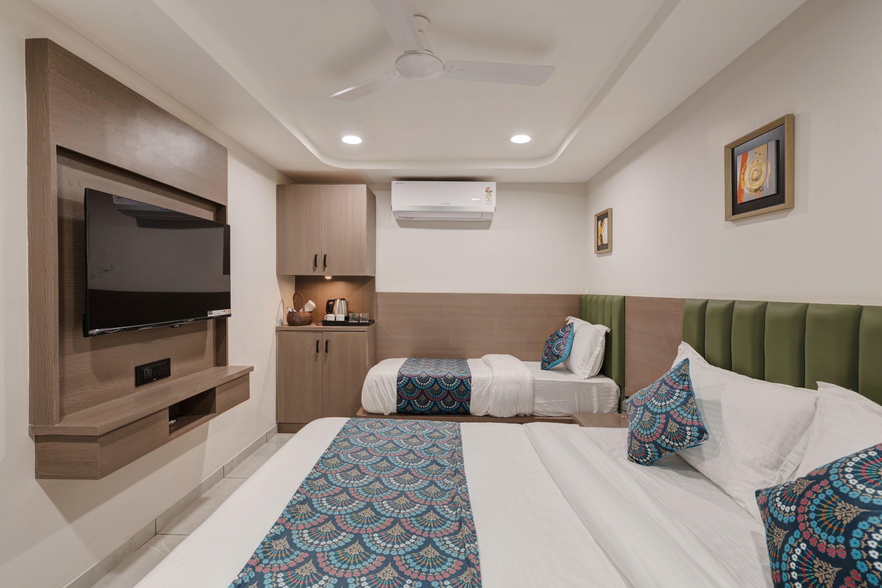 Comfort Triple Room | Desk, free WiFi