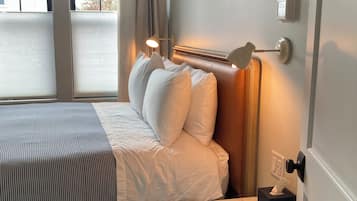 Iron/ironing board, internet, bed sheets