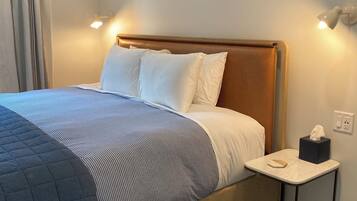 Iron/ironing board, internet, bed sheets