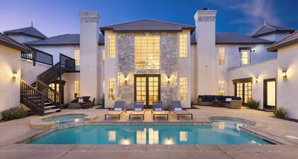 Temecula Stay w/ Pool, Movie Room, Sauna, Tennis Court & Panoramic Valley Views