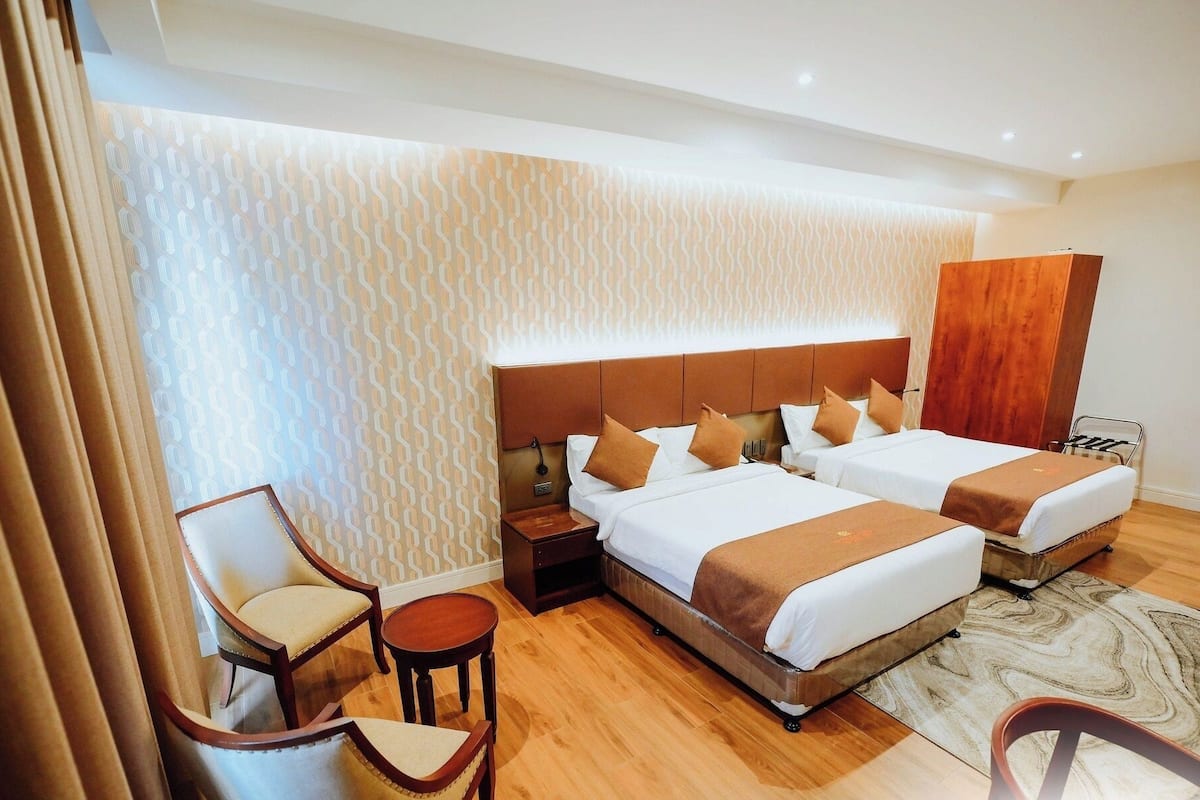 Tabla de planchar con plancha y wifi gratis