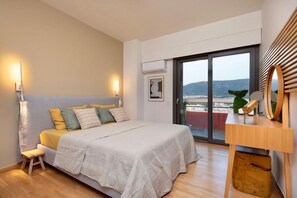1 bedroom, desk, iron/ironing board, WiFi