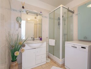 Bathroom - Villa Botrel by Interhome (Sainte Maxime)
