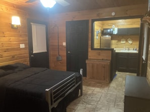 WiFi, bed sheets - Rocky Creek Campgrounds Cozy 1BR cabin in Thurman Ohio Mini kitchen Bathroom (Centerville)
