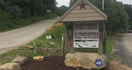 Rocky Creek Campgrounds Cozy 1BR cabin in Thurman Ohio Mini kitchen Bathroom