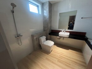 Studio | Bathroom - J&P Hotel Sriracha (Si Racha)