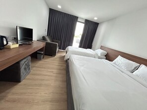 Studio - J&P Hotel Sriracha (Si Racha)