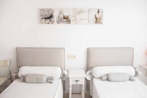 2 Schlafzimmer, Bügeleisen/Bügelbrett, Bettwäsche