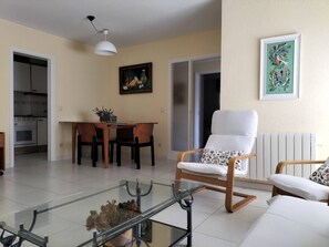 Interior - 16.00 Les Pites I 2n 2a   Lovely apartment with terrace (S´agaro)