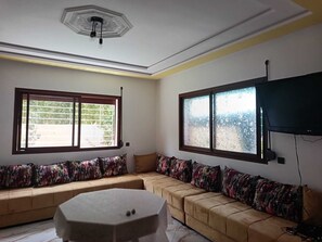 Living area - Ferme Mamma Aicha : Family Villa with Private Pool in Kénitra (KENITRA)