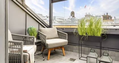 Scandi City Loft | Balcony | Bath | AirCon