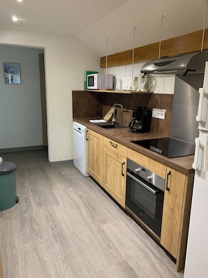 Fridge, microwave, oven, stovetop - 4-person apartment in Pelvoux! 67m2, mountain view Résidence Le Glacier Blanc (Vallouise-Pelvoux)