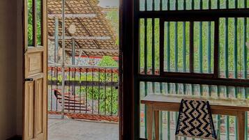 Camera Comfort con letto matrimoniale o 2 letti singoli, vista cortile | Wi-Fi gratuito