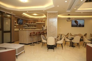 بار (في المنشاة)