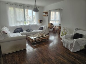 Living area - Apartment near the sea (Fréjus)