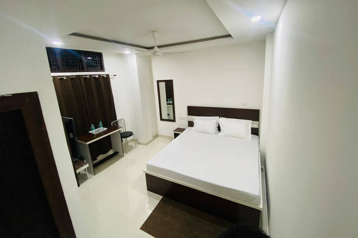Deluxe Room | Free WiFi