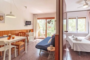 1 makuuhuone, silitysrauta/-lauta, ilmainen Wi-Fi, vuodevaatteet