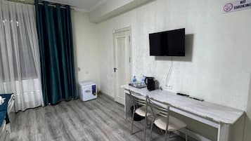 Skrivebord, skrivebord for bærbar PC, blendingsgardiner og lydisolert