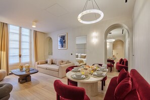 Interior - Sublime new Apartment Louvre Palais Royal (Paris)