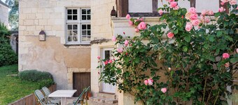 Guest Room “Joséphine” with Shared Pool, Communal Terrace, and Wi-Fi