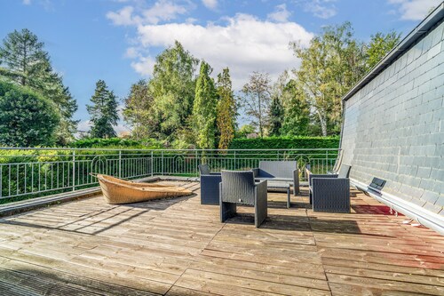 COSY WITH JACUZZI & BIG TERRACE & PARKING, 5' of KIRCH