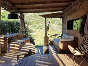 Outdoor dining - Pomegranate House 5 (Seccheto)