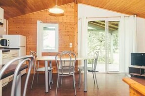 Dining - Charming chalet 6 pers - Nature & Piscines (Beynat)