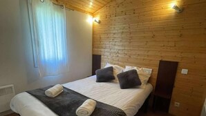 Unclassified image, 2 of 24, button - Charming chalet 6 pers - Nature & Piscines (Beynat)