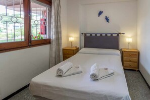 1 Schlafzimmer, Bügeleisen/Bügelbrett, Bettwäsche