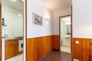 Kühlschrank, Mikrowelle, Ofen, Toaster