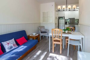 TV - 27.70 Polcent 8   S'Agaró  Apartment close to the beach (Sant Feliu de Guixols)