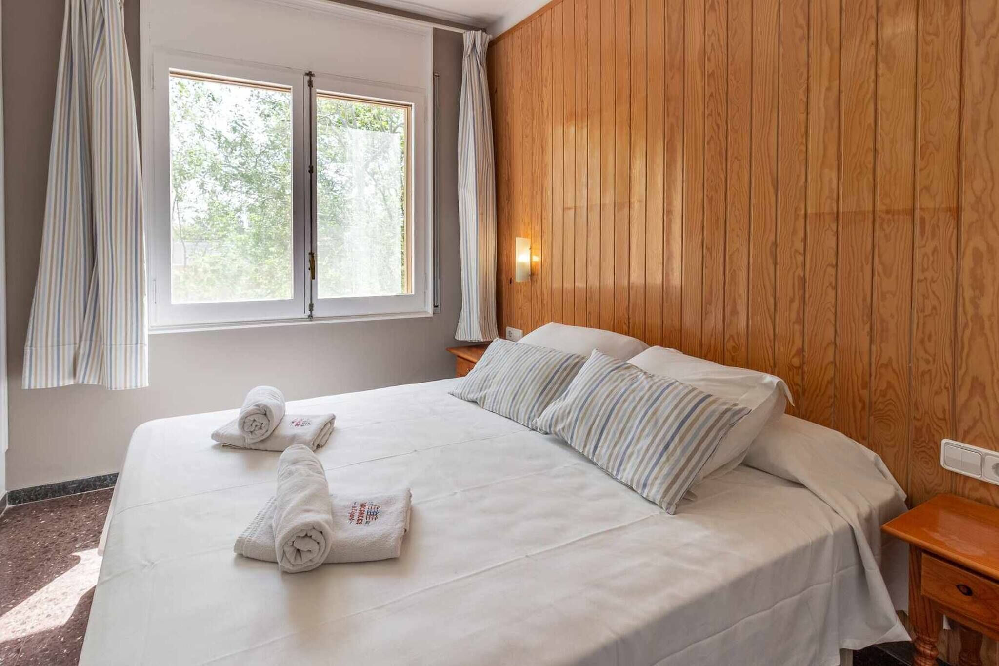 Bügeleisen/Bügelbrett, kostenloses WLAN, Bettwäsche