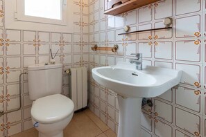 Bathroom - 21.10 Villa Susana - Spacious villa in a magnificent (S´agaro)