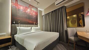 Deluxe Double or Twin Room | Desk, laptop workspace, free WiFi