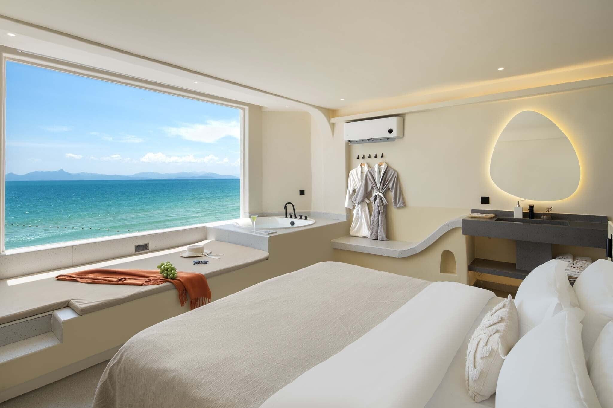 Ropa de cama de alta calidad, minibar y decoración personalizada 