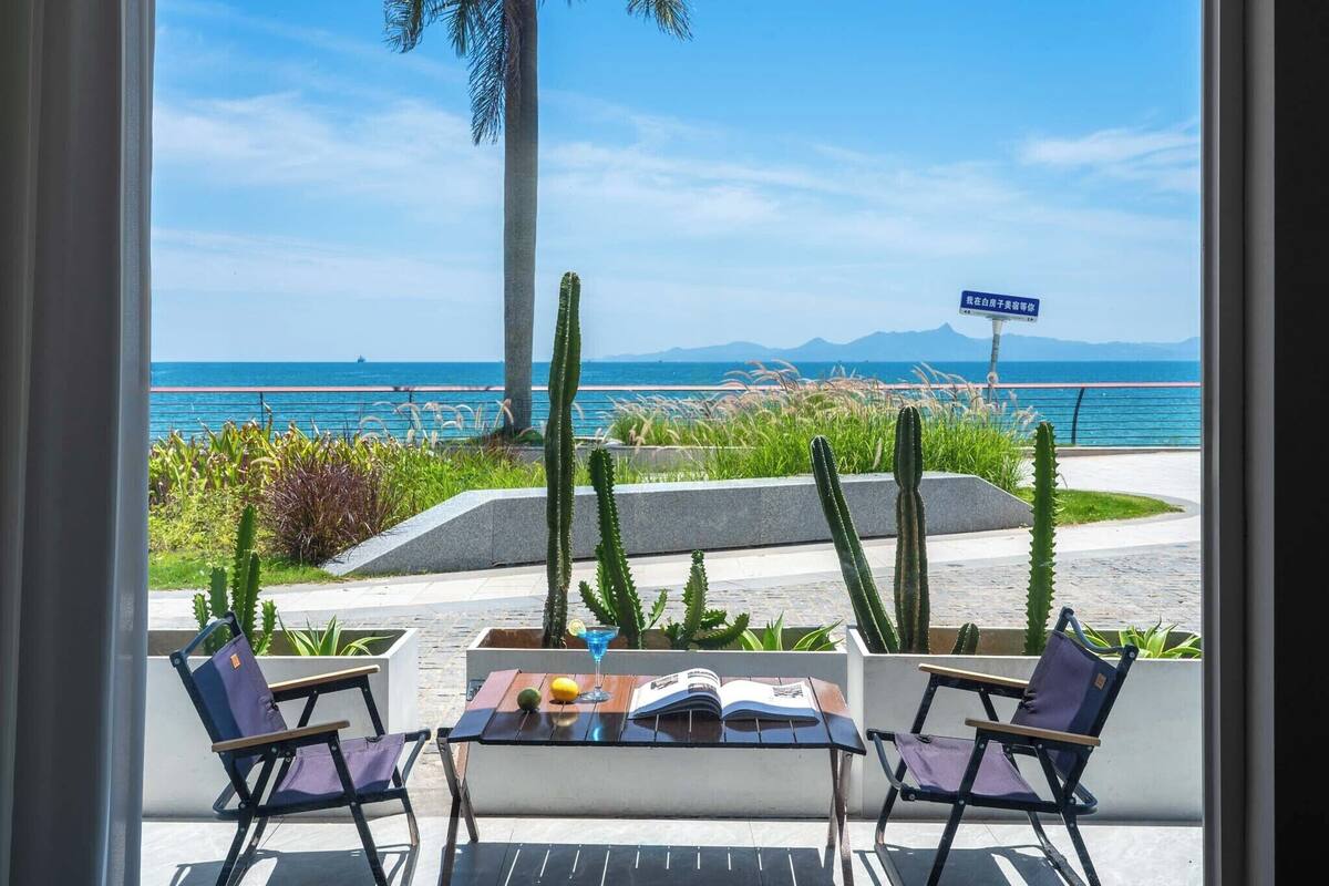 Habitación superior con 2 camas individuales, patio, vista al mar | Terraza o patio