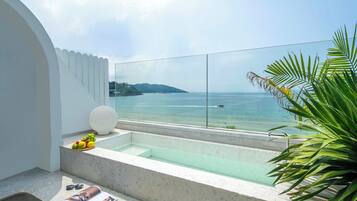 Classic Villa, Courtyard View | Private spa tub