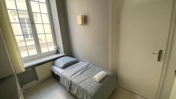 Classic Room, 1 Single Bed | Desk, laptop workspace, iron/ironing board