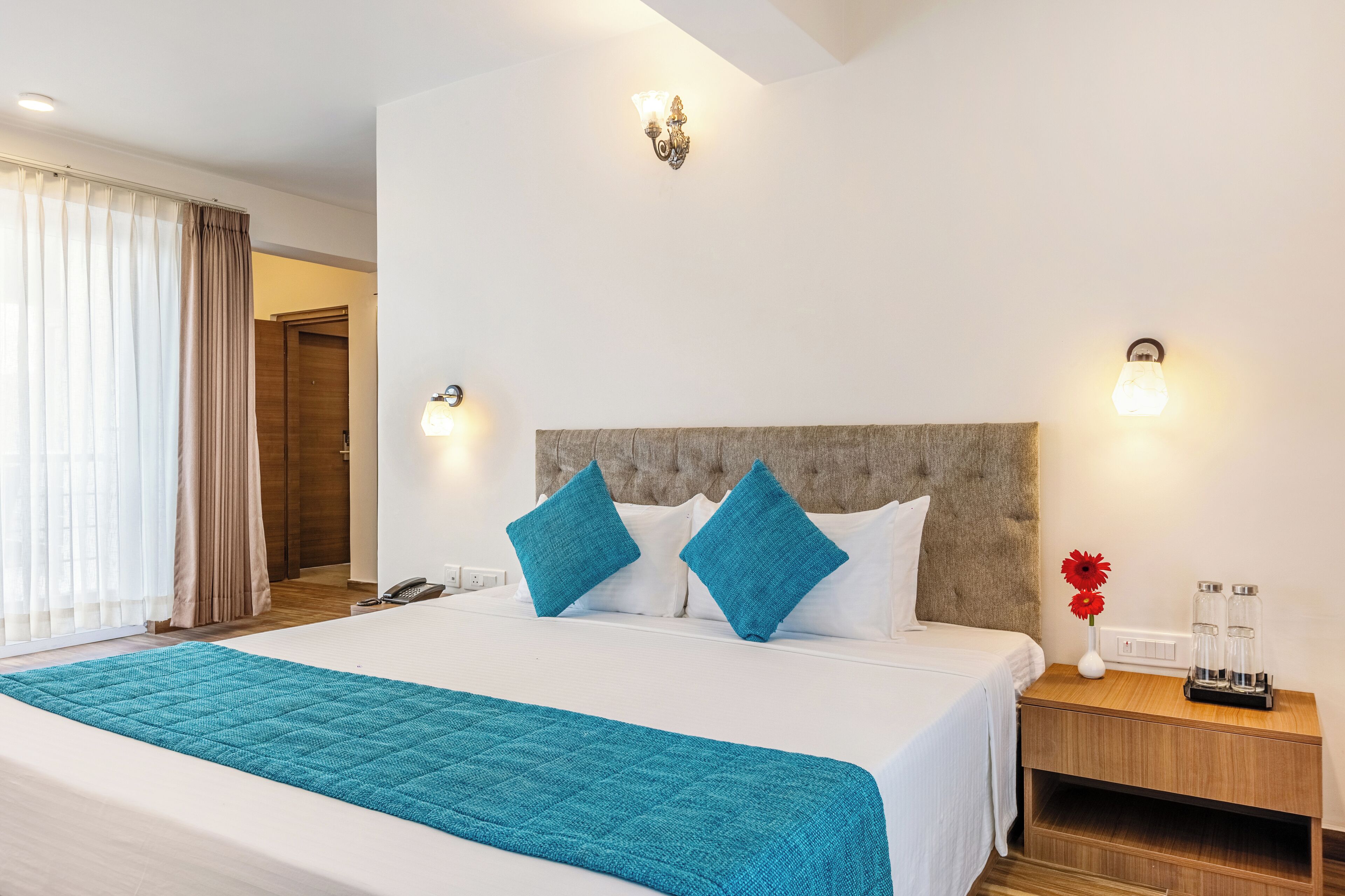 Valley View Premier Room with Balcony | Free WiFi