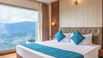 Valley View Room with Balcony
