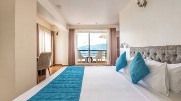 Valley View Premier Room with Balcony | Free WiFi