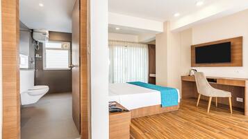 Valley View Premier Room with Balcony | Free WiFi