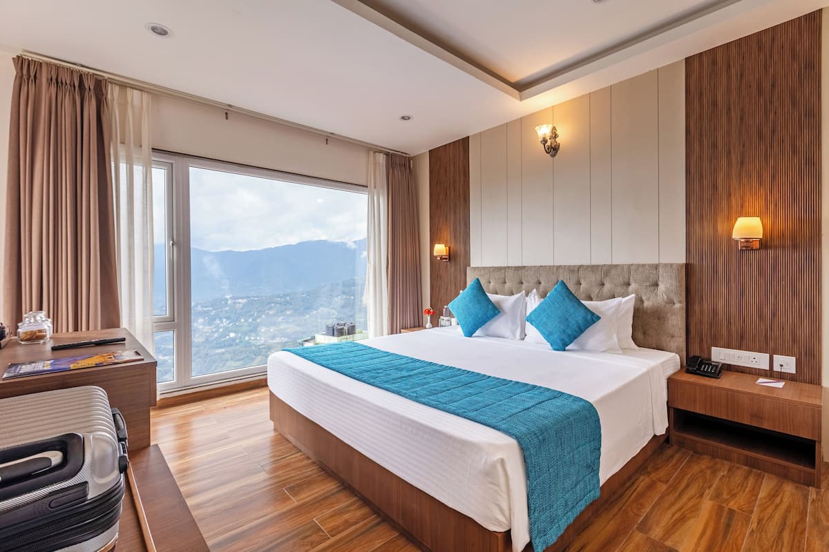 Valley View Room with Balcony