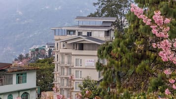 Fachada de la propiedad