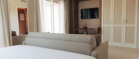 In-room safe, desk, blackout drapes, soundproofing